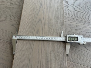 Planchers en chêne contrecollé de qualité ABC, brossés, couleur <span class=keywords><strong>gris</strong></span>, système de pose par clipsage, pour projets résidentiels et commerciaux - Product Image 5