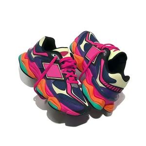 รองเท้าวิ่งดีไซน์เรโทรคุณภาพสูง รองเท้ากีฬาวิ่งสำหรับวัยรุ่นชายหญิง คุณภาพเยี่ยม รองเท้าลำลองสไตล์เดินเล่นกลางแจ้ง - Product Image 1
