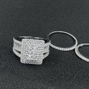Thiên Tài Phụ Nữ Engagement <span class=keywords><strong>Ring</strong></span> Và Ban Nhạc Đám Cưới Pinky Iced out Nhẫn 925 Sterling Bạc VVS Moissanite Baguette Ngón Tay Bộ Nhẫn - Product Image 4