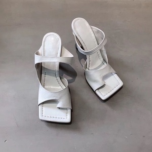 Scarpe <span class=keywords><strong>di</strong></span> <span class=keywords><strong>marca</strong></span> <span class=keywords><strong>di</strong></span> lusso e <span class=keywords><strong>di</strong></span> design a testa quadrata perizoma <span class=keywords><strong>tacco</strong></span> alto <span class=keywords><strong>sandali</strong></span> da donna - Product Image 3