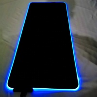 Tapis de souris en caoutchouc souple avec lumière RVB Conception personnalisée LED souple ordinateur valorant jeu néon brillant tapis de souris usine de fabrication