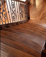 Escalier en colimaçon Prima pour petits espaces Lustre d'escalier Mono Stringer