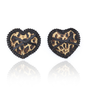 Adesivi per Capezzoli Natalizi Personalizzati con Stampa Leopardata e Cuore Seducente, Accessori per <span class=keywords><strong>Lingerie</strong></span> Femminile, Giocattoli Erotici <span class=keywords><strong>BDSM</strong></span> - Product Image 3