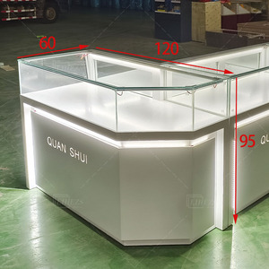 Armoire en verre pour salle d'exposition de magasin moderne Présentoir intérieur de <span class=keywords><strong>vitrine</strong></span> avec éclairage LED pour boutique de bijoux - Product Image 4