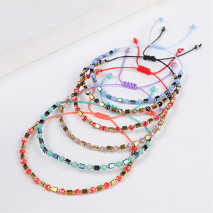 Modisches Kleines Handgehämmertes Kristallförmiges Perlenarmband Handgefertigtes Verstellbares Wickelarmband für Unisex Jubiläum - Product Image 3
