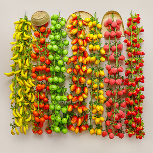 Pendentif en fruits artificiels Timo de 1,5 m de long pour la décoration de fermes, restaurants et cours - Product Image 1