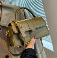 2025 nouveau Style Niche Design haute qualité Texture à la mode femmes polyvalent sac à bandoulière portable petit sac carré