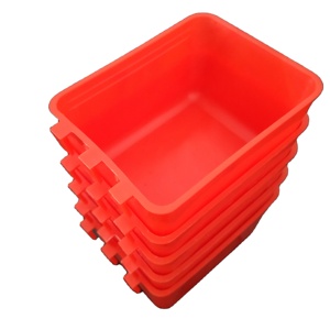 Bebedero Cuadrado de Plástico para Pollos, Palomas y Codornices, Modelo PH117 - Product Image 3
