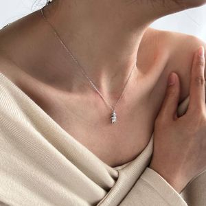 สร้อยคอจี้รูปเด็กชายแสนน่ารัก ดีไซน์ Dylam ชุบทองคำขาว 14K เงินแท้ 925 พร้อมจี้เพชรซิคอน 5A สำหรับผู้หญิง - Product Image 6