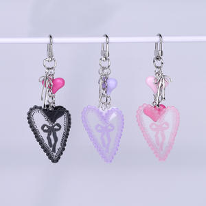 Moda multicolor dulce arco llavero acrílico en forma de corazón colgante chica corazón bolsa Decoración - Product Image 4