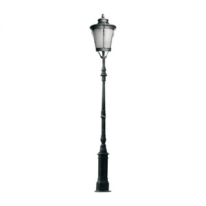 Lampadaire LED extérieur traditionnel super lumineux à 3 têtes en alliage d'aluminium, étanche, blanc chaud 3500K, angle de faisceau de 20 degrés, garantie 10 ans - Product Image 3