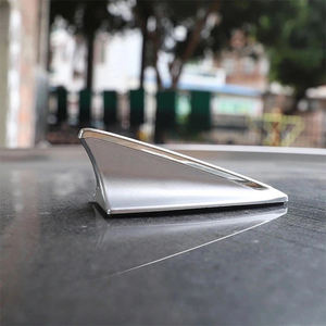 Antenne de <span class=keywords><strong>voiture</strong></span> universelle miniature en fibre de carbone, antenne décorative sans fil en forme d'<span class=keywords><strong>aileron</strong></span> de requin pour le toit de la <span class=keywords><strong>voiture</strong></span> - Product Image 6