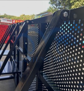 Barrière anti-collision et anti-explosion, barrière métallique pour foule, clôture anti-émeute facile à installer pour la gestion du trafic lors de festivals et spectacles - Product Image 3