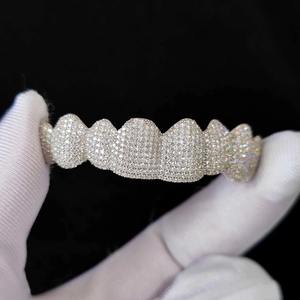 Grillz tendance en moissanite, taille brillant rond, bijoux de mode hip-hop de luxe, accessoire dentaire pour hommes et femmes - Product Image 1