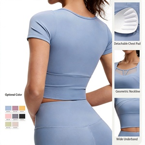 Haut de yoga pour femme en nylon et élasthanne respirant à séchage rapide, à manches courtes, avec coussinets de poitrine, idéal pour la gym, le yoga, la course et le fitness - Product Image 3