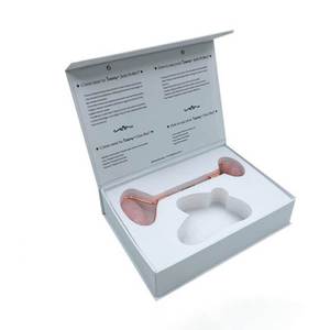 Caja Rígida Magnética de Papel con Logotipo Personalizado, Caja para Herramientas de Gua Sha con Rodillo de Jade - Product Image 1