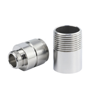 Raccord de tuyauterie en acier inoxydable à huit directions M10x1.5, pièce de précision usinée CNC pour assemblage mécanique - Product Image 1