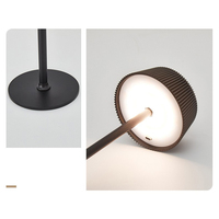 Lampe de table LED sans fil au design moderne, commande tactile, rechargeable, veilleuse de bureau pour usage intérieur et hôtels