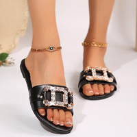 Damen Open-Toe PU-Sandalen mit Quadratschnalle, Slip-On Flache Sandalen für Sommer, Strand, Outdoor, Party, Dating, Alltag und Einkaufen