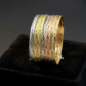 Juego de 7 Brazaletes de Moda para Mujer, Chapados en Oro de 3 Tonos, Joyería Tricolor Multitono, Venta al Por Mayor - Product Image 4