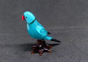 Figurine de perroquet en verre soufflé artisanal, bleue avec bec rouge, sculpture animale en lampwork, ornement décoratif - Product Image 5