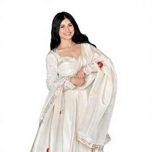Présentation de la collection spéciale festival : Magnifique robe de soirée longue pour femme en georgette épaisse, infroissable, à séchage rapide et réversible. - Product Image 1