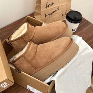 DB Handmade 35-40 <strong>Winter</strong> Women Snow Boots Comfortable <strong>Lady</strong> <strong>Shoes</strong> Warm Home <strong>Shoes</strong> for 2 Color Thin and Thick Bottomed Warm Socks - Product Image 2