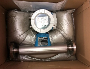 Débitmètre Endress Hauser Original E+H Proline Promass F300 Coriolis avec Premium 8F3B08 - Product Image 2