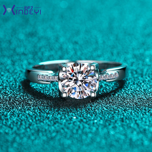 Anillo de Boda de Plata de Ley S925 con Moissanita de 1 Quilate, Color D, Estilo Cabeza de Toro, Cintura Delgada, para Mujer, Modelo AZ157-J - Product Image 2