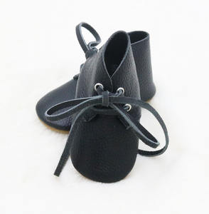 Bottes en cuir et daim pour femmes, chaussures tricotées à la main pour bébés, vente en gros - Product Image 6