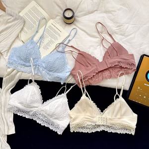 French-style triangle cup lace bra, <b>thin</b> and <b>wire</b>-free, lightweight, with a beautiful back and no gaping cups. - Product Image 1