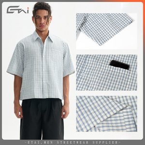 <span class=keywords><strong>Camicia</strong></span> Estiva Casual con Logo Personalizzato, Maniche Corte in Tessuto <span class=keywords><strong>Seersucker</strong></span> a Quadri, Vestibilità Corta e Squadrata con Bottoni per Uomo - Product Image 4