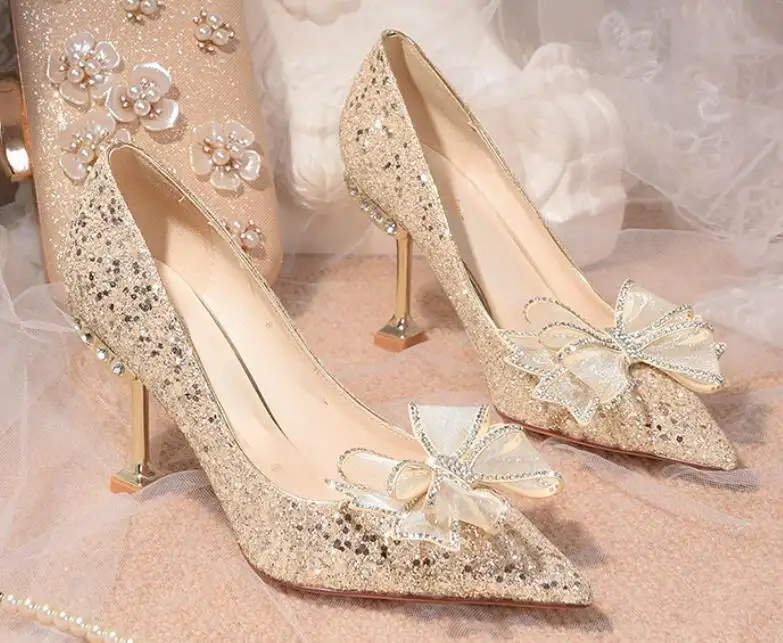 Zapatos de mujer de tacón alto de oro brillante de lujo, tacones de diseñador con punta en pico, zapatos sexis para vestidos de boda para mujer