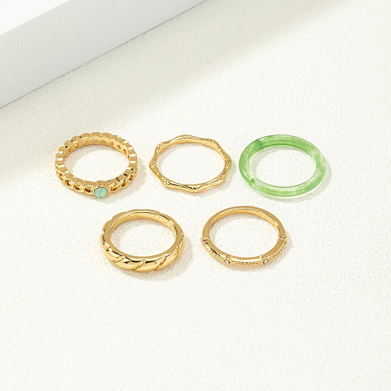 Unique Design Girls Ring Set Gold Plated Inlaid Green Gem Green Resin Round Ring Women