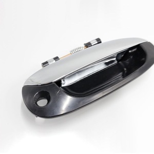Manija Exterior Cromada para Puerta Kia Carens, Delantera Izquierda/Trasera, 0K2FB58410, Pieza de Repuesto Metálica - Product Image 1