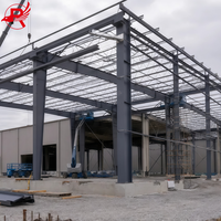 Entrepôt moderne en structure métallique, bâtiment préfabriqué en acier pour atelier industriel et stockage