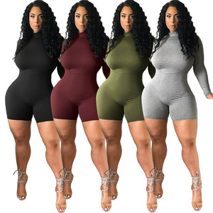 Tuta intera da yoga da donna alla moda, a collo alto, a maniche lunghe, aderente, tinta unita, elasticizzata, corta - Product Image 1