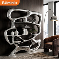 Étagère sculpturale irrégulière en acier inoxydable poli miroir, étagère d'exposition d'art moderne de luxe pour la décoration de la maison, de l'hôtel et de la villa