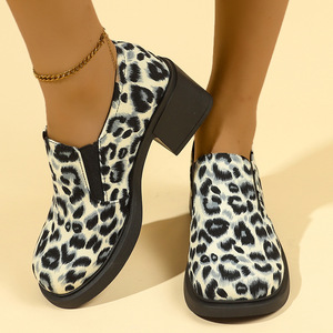 Escarpins à enfiler pour femme, imprimé léopard, grande taille, talons hauts, semelle épaisse, bout rond, style européen et américain, collection automne - Product Image 6