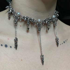 Collier médiéval en acier inoxydable, collier à pointes, ras-de-cou en maille de perles d'eau douce, chaîne de sorcière en maille, cadeau - Product Image 3