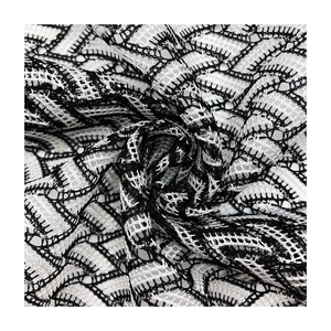 Vendite calde in <span class=keywords><strong>bianco</strong></span> e nero trasversale con foro netto 100% elasticizzato in poliestere tinto in filo jacquard tessuto a maglia per abbigliamento - Product Image 5
