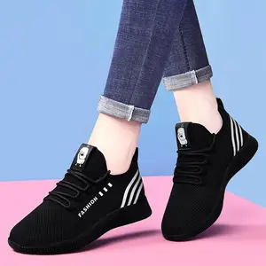 Sepatu Sneakers Wanita Desain Baru Musim Gugur Flying Woven Sepatu Trainer Kasual Bersirkulasi Sol Lembut Sepatu Jalan Nyaman