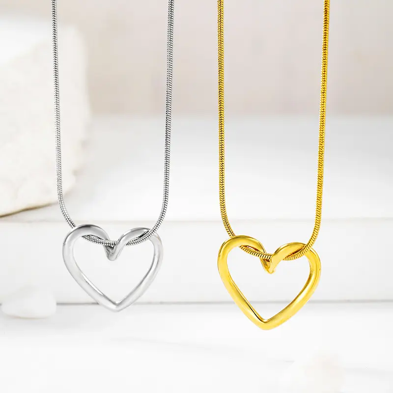 Wholesale Cheap Jewelry Accessory Girls Simple Heart Symbol Pendant Necklace Fashion Gold Silver Color Stainless Steel Necklace