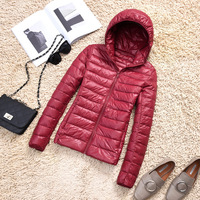 Veste d'hiver légère en duvet pour femme avec capuche coupe-vent ultra-légère