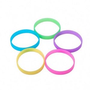 Bracelets en caoutchouc élastique personnalisés promotionnels, bracelet à breloques, bracelet en silicone avec logo personnalisé - Product Image 2