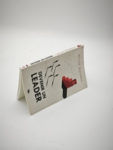 หนังสือนวนิยาย "เดวีเนอร์ อัน ลีดเดอร์" - Product Image 3