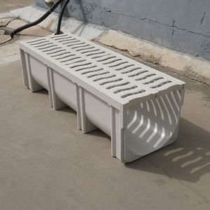 Presse hydraulique de 630/800 tonnes pour la fabrication de plaques de couverture de canaux de drainage en forme de U en matériaux composites - Product Image 4