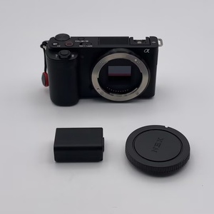 Cámara sin Espejo <span class=keywords><strong>Sony</strong></span> <span class=keywords><strong>ZV</strong></span>-<span class=keywords><strong>E10</strong></span> Usada - Creación de Contenido 4K, Sensor APS-C de 24MP, Procesador BIONZ X, Cuerpo de Aleación de Magnesio, Pantalla Abatible - Product Image 5