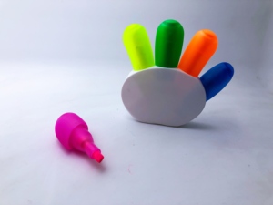Evidenziatori a Forma di Petali di Fiori, Penne Evidenziatrici Acquerellabili 5-in-1, Penne Fluorescenti Promozionali per la Scuola - Product Image 4