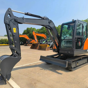 Marque de premier plan Mini-excavatrice sur chenilles hydraulique DX60D de 6 tonnes pour l'agriculture et la construction - Product Image 1